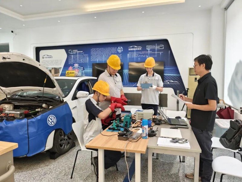 时尚与环保并行：服装塑料包装袋的现状与发展