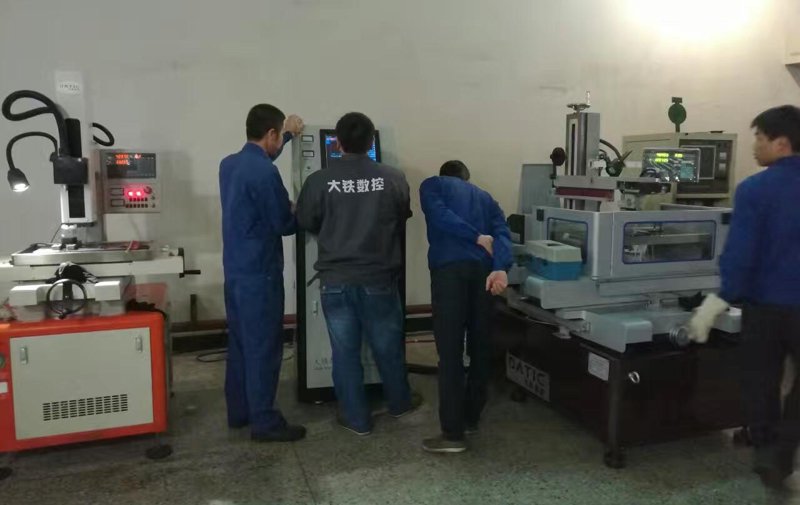 包装袋选择的误区：为何服装塑料包装袋不能忽视？